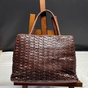 Chic Woven Tote Bag in Rich Brown